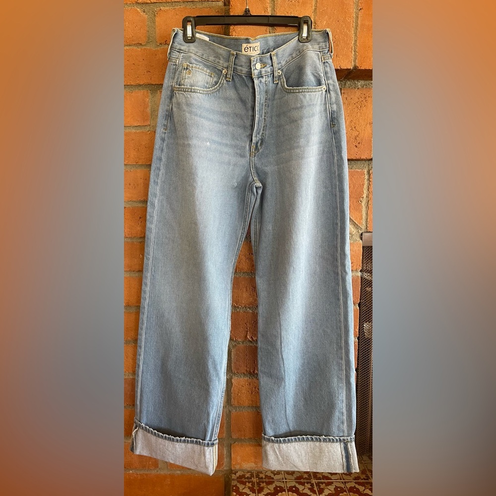 ETICA Wide leg Cuffed Jeans size  29